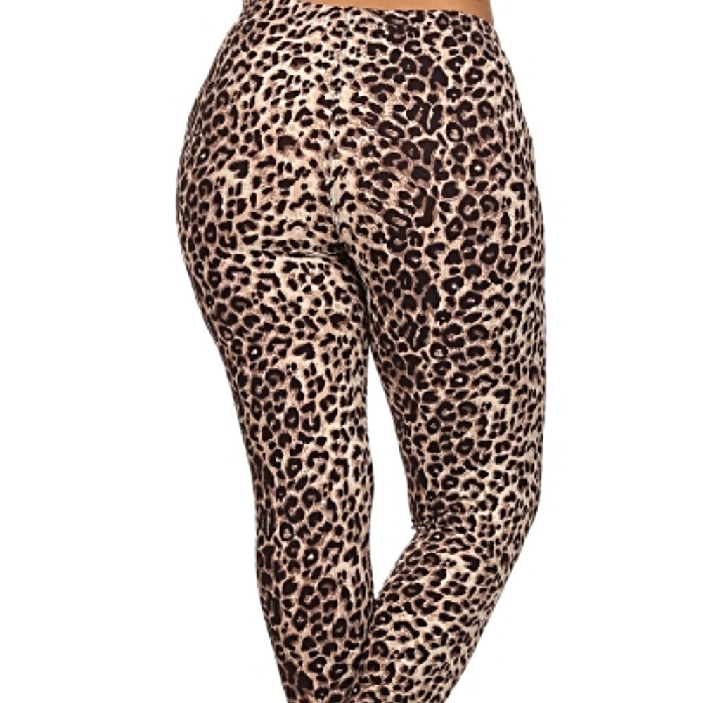 𝅺LEOPARD print leggings. Plus size. NWT - Picture 2 of 6